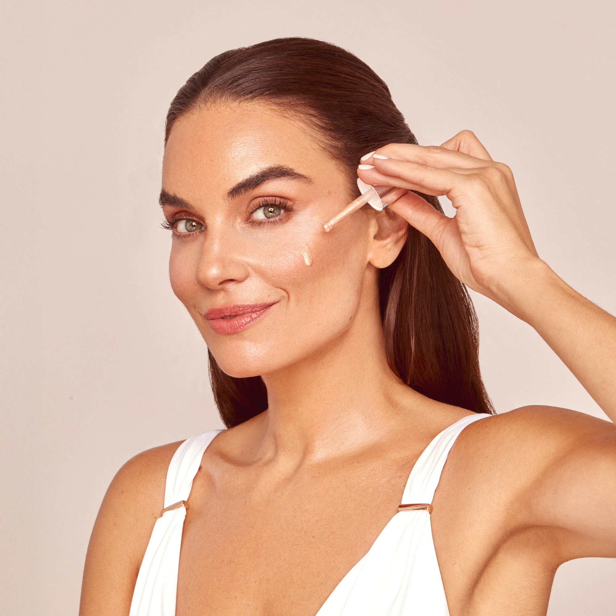 Rose Gold Radiance Booster Serum - Image 4