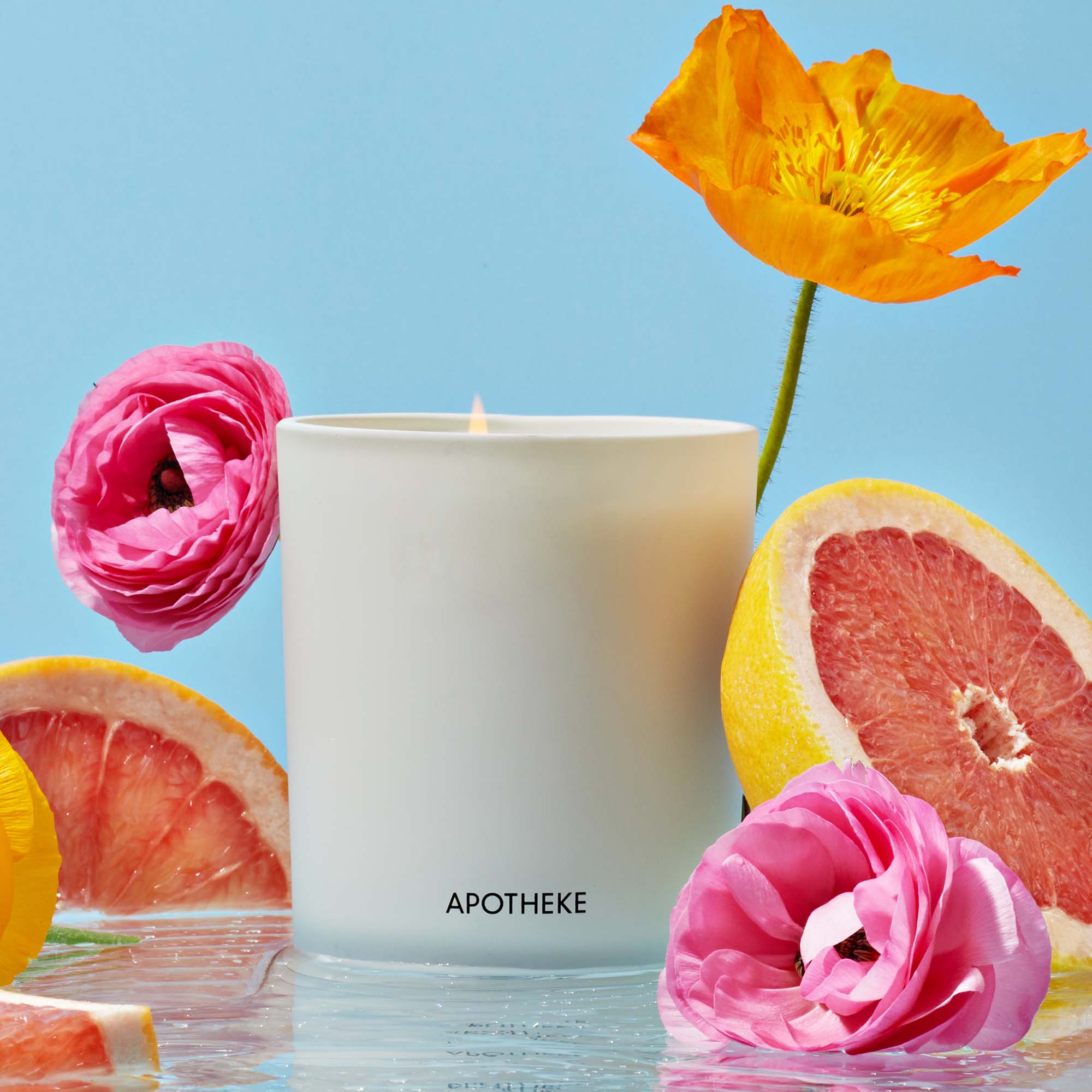 Sea Salt Grapefruit Classic Scented Candle - Image 3