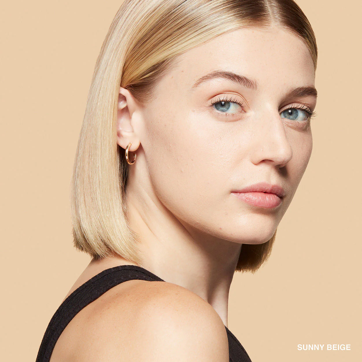 Sheer Finish Pressed Powder - Image 16