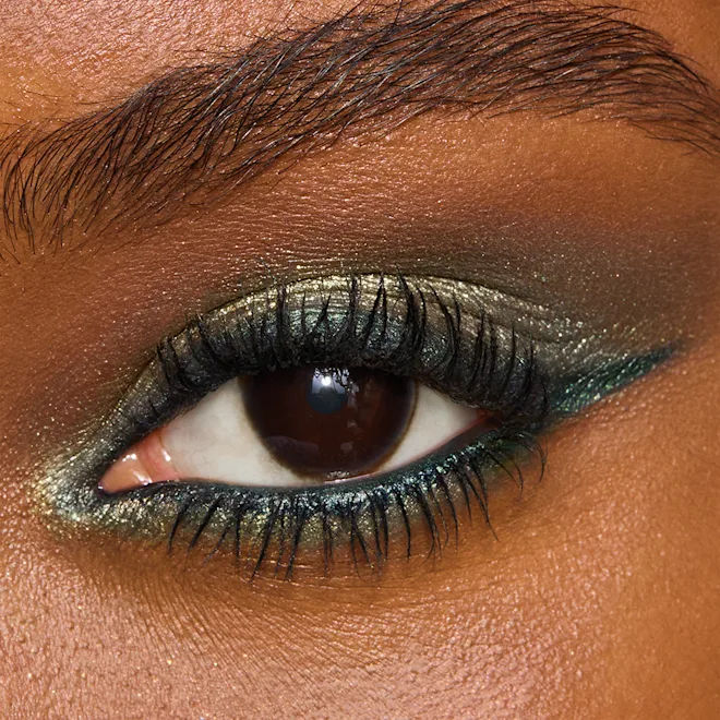 Charlotte's Palette Of Beautifying Eye Trends - Image 16