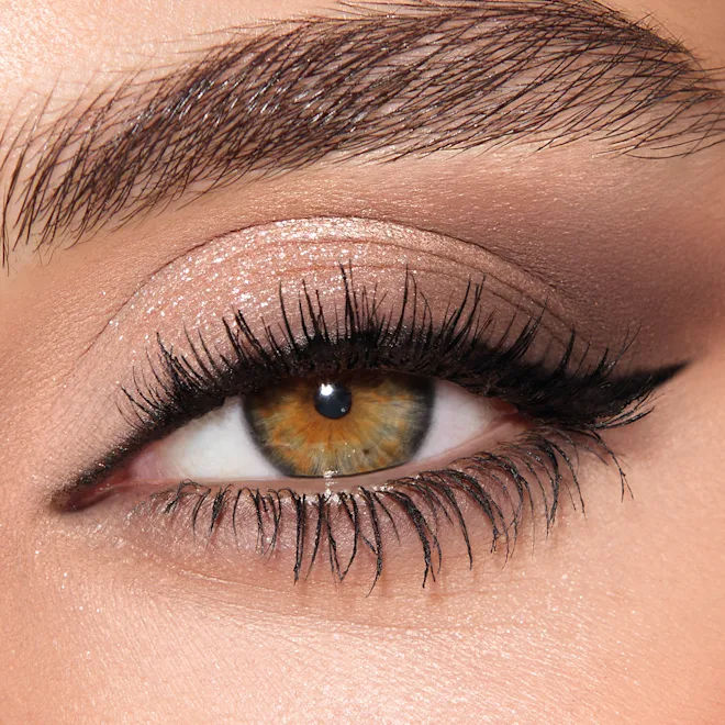 Charlotte's Palette Of Beautifying Eye Trends - Image 25
