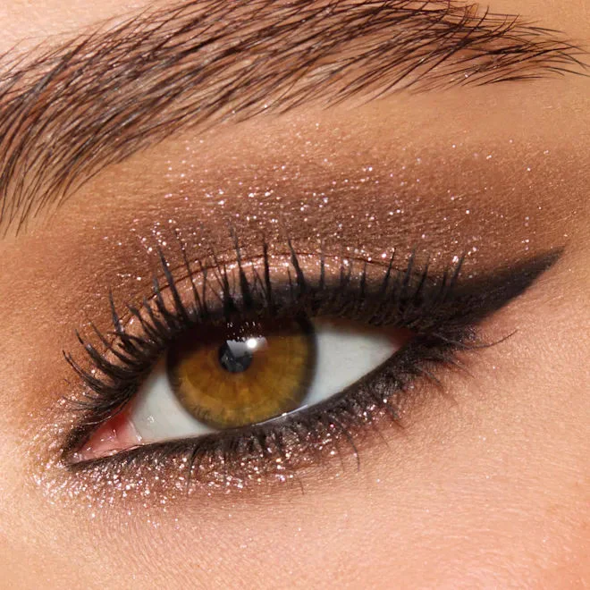 Charlotte's Palette Of Beautifying Eye Trends - Image 26