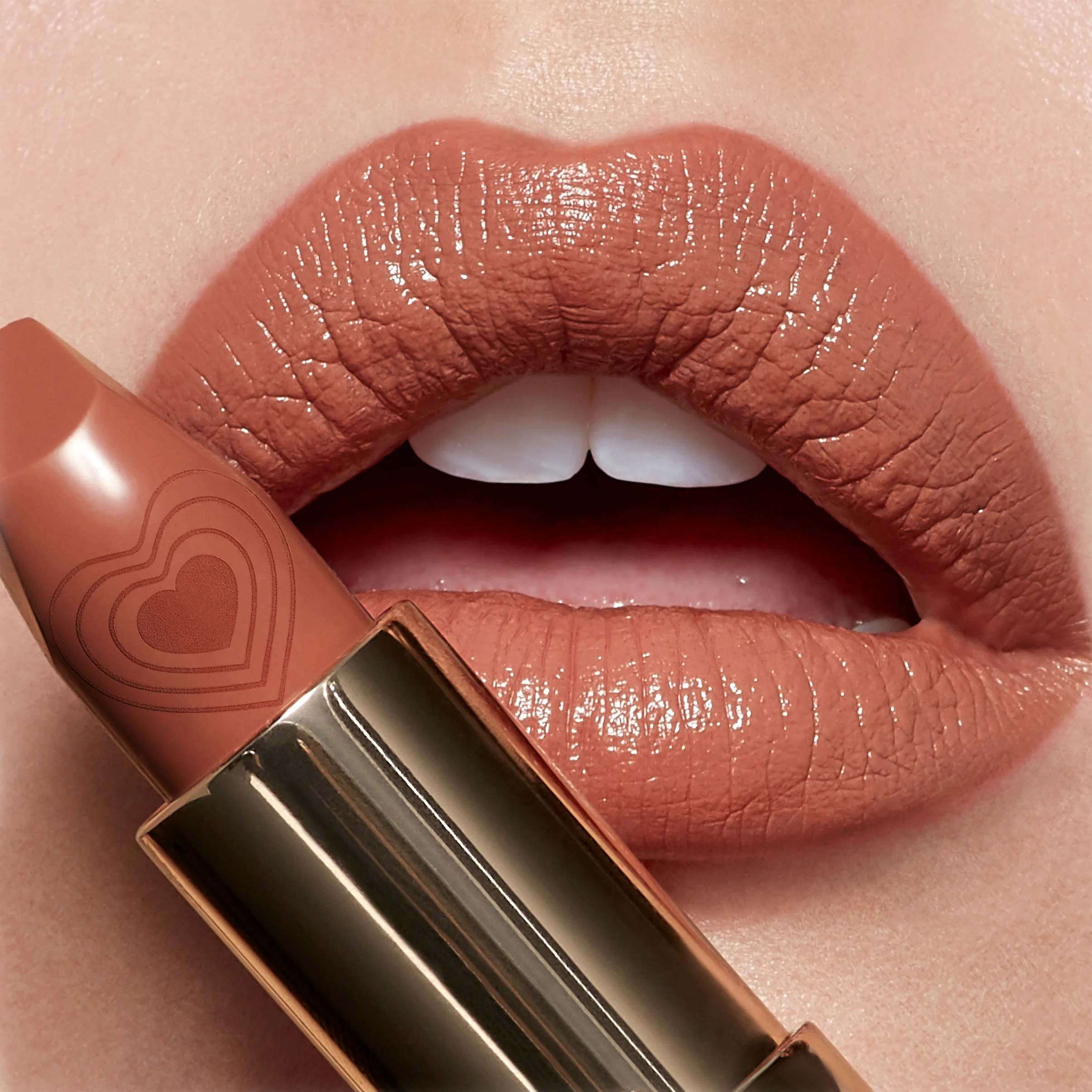 K.I.S.S.I.N.G. Lipstick - Image 44