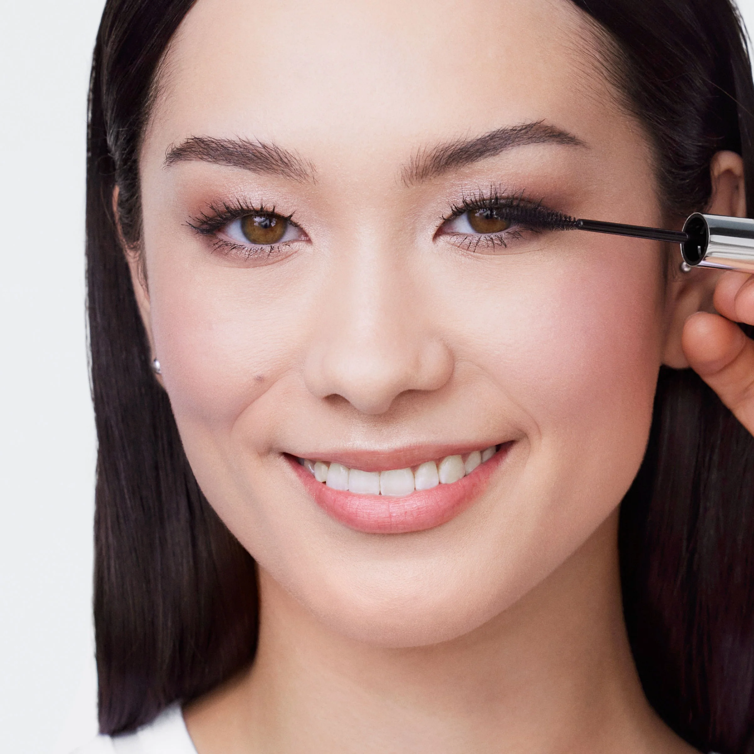 Lash Power Mascara Long-Wearing Tubing Formula - Image 7