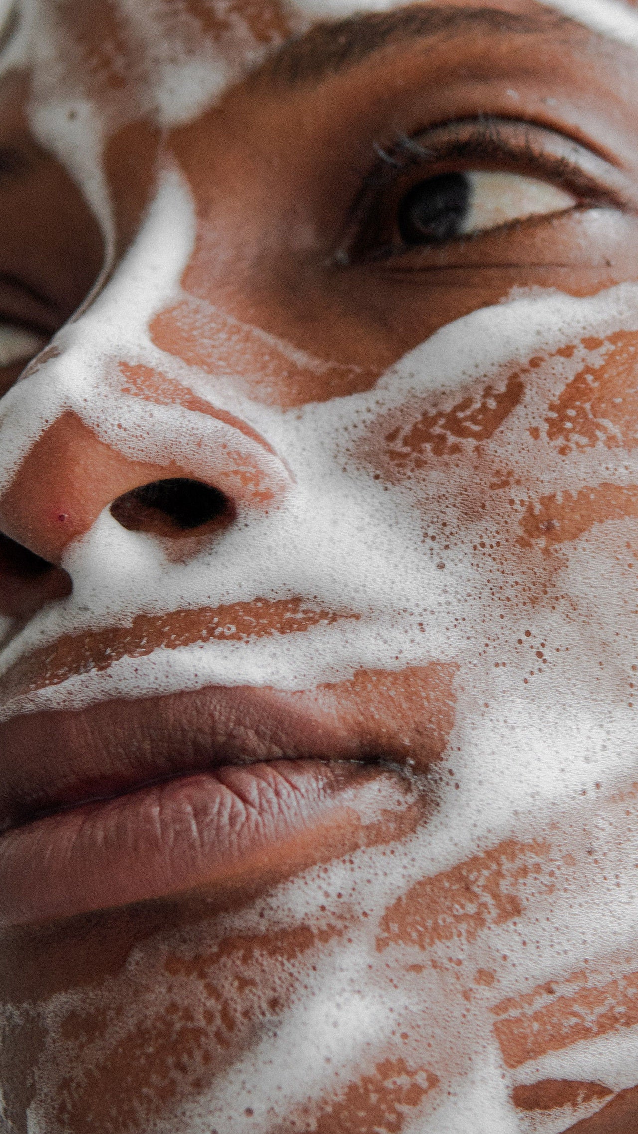 Darker Skin Tones Foam Cleanser - Image 5