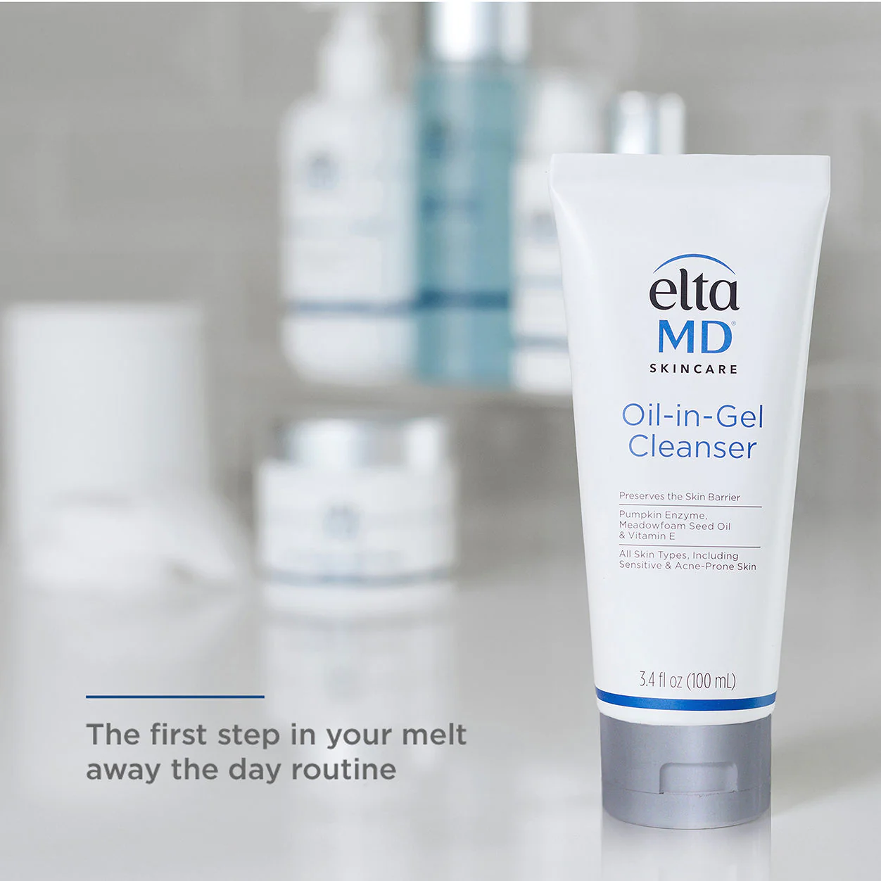 Oil-In-Gel Cleanser - Image 6