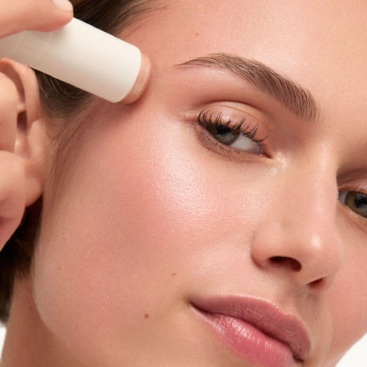 Glow Skin Highlighter Stick - Image 4