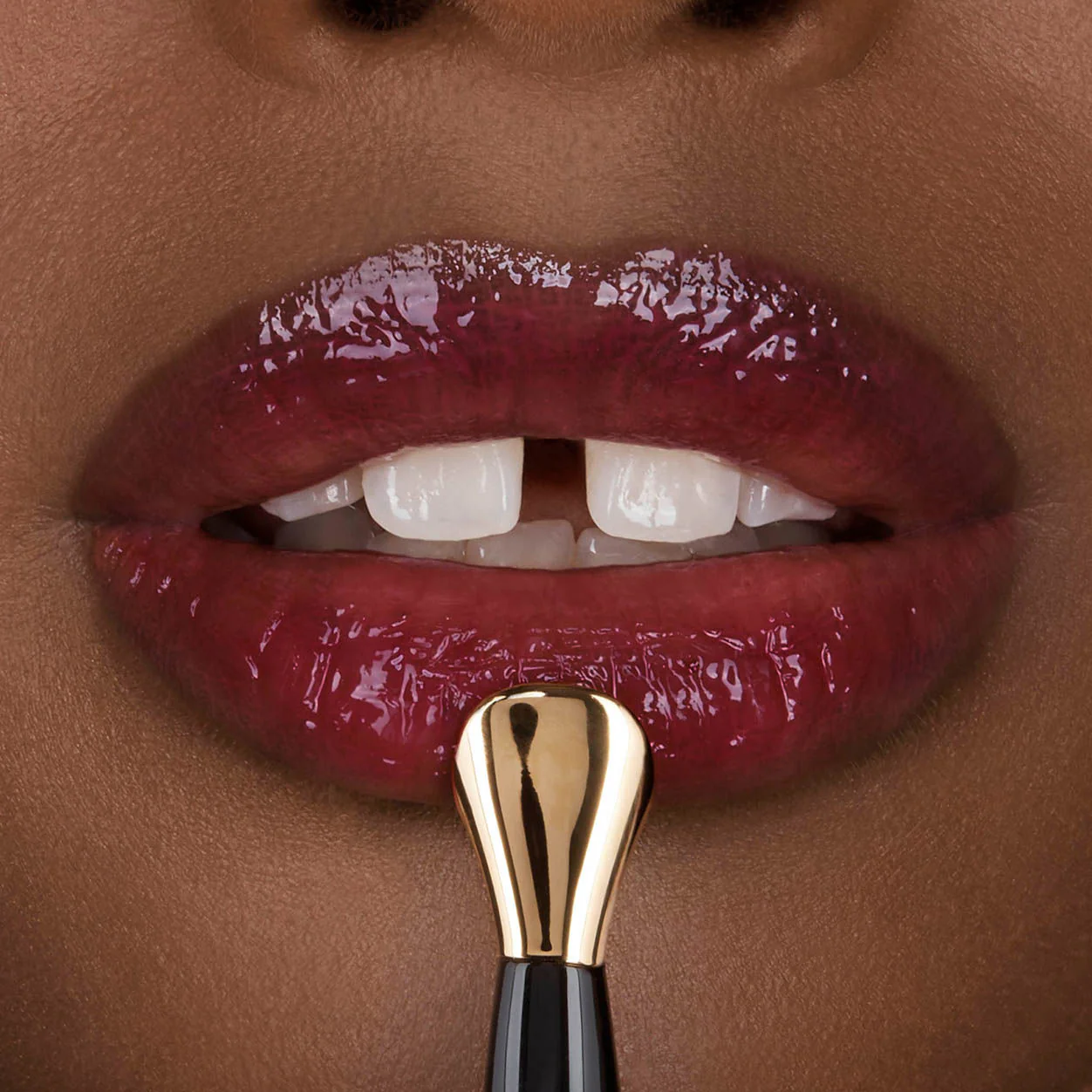 No. 28 Lip Treatment Oil - Image 3