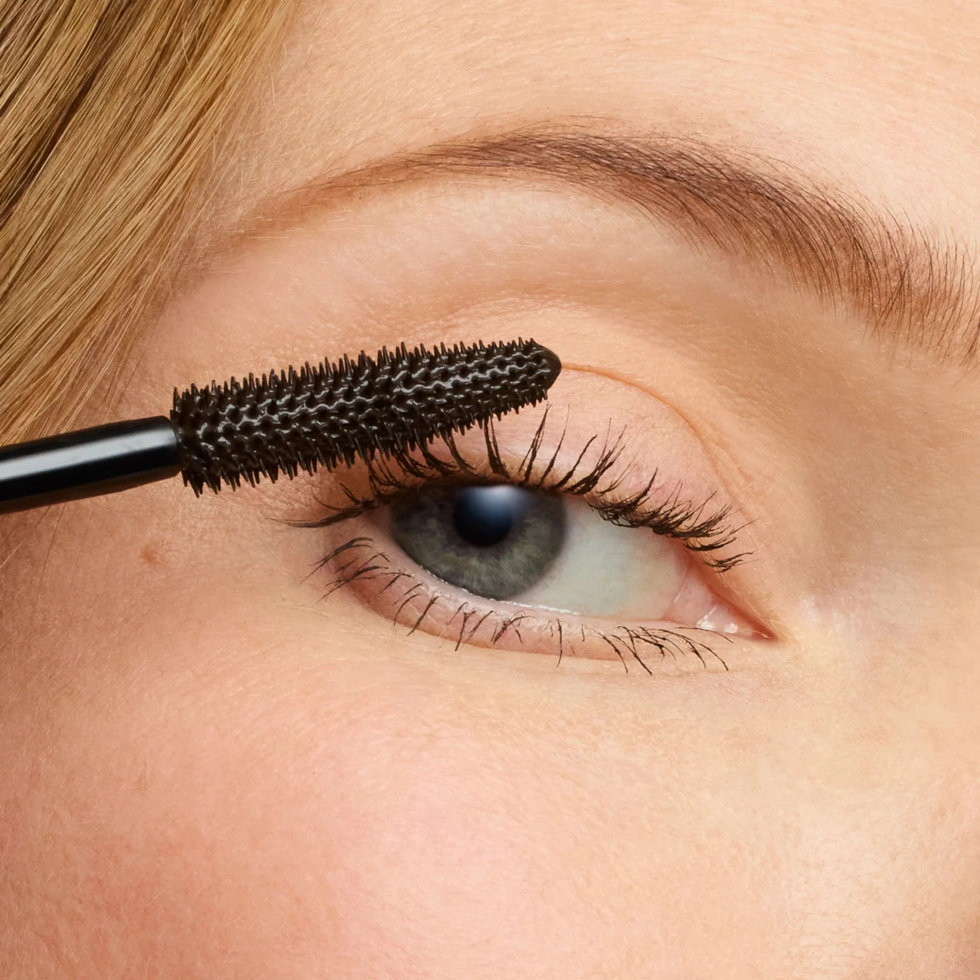 Lash Fixation Length & Definition Tubing Mascara - Image 14