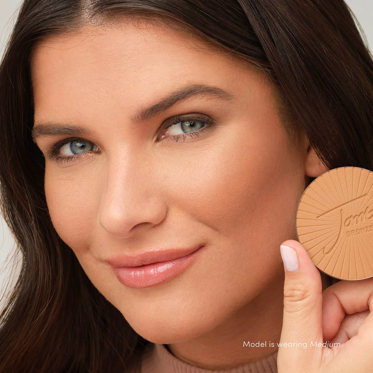 PureBronze Matte Bronzer Refill - Image 15