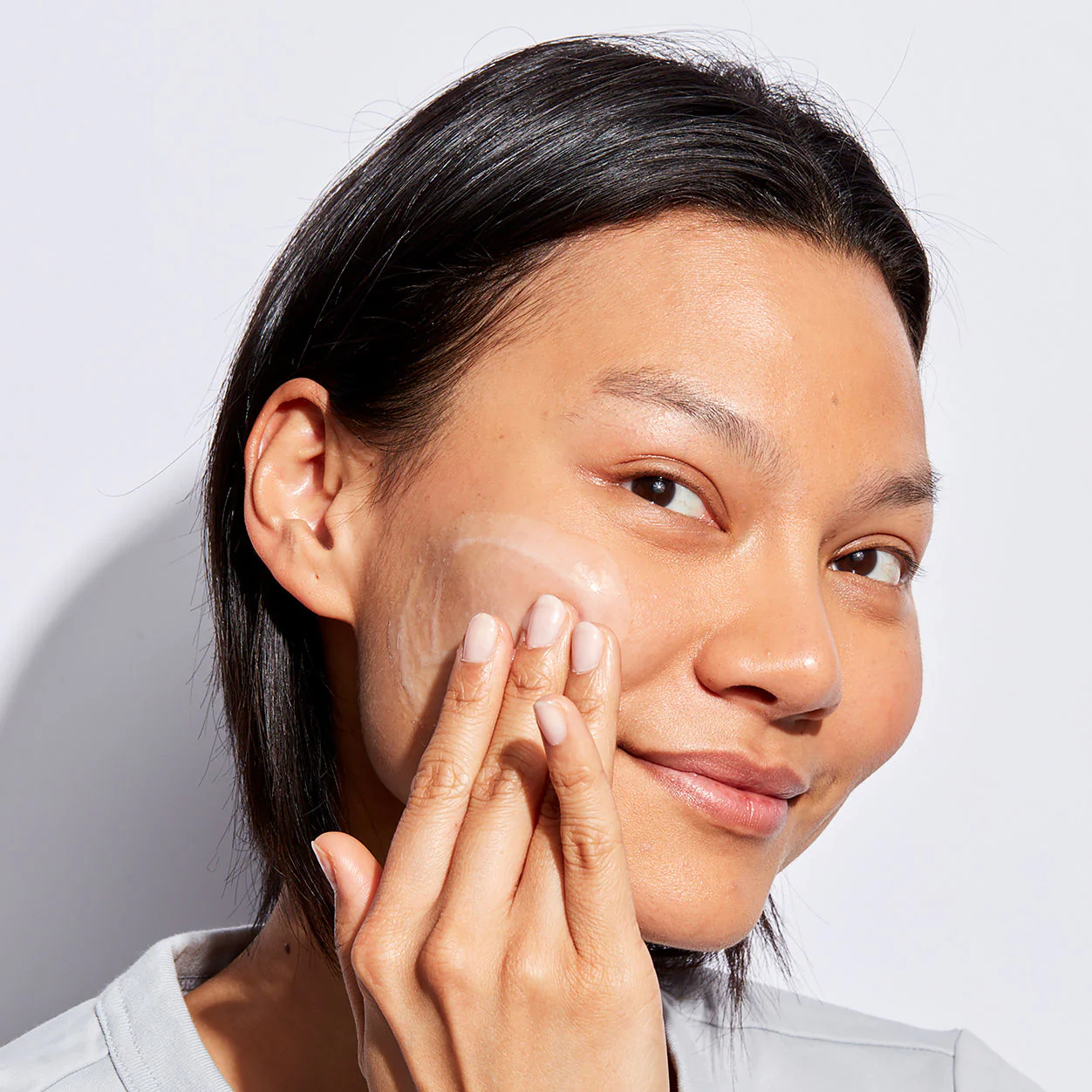 Ultra Facial Cleanser - Image 3
