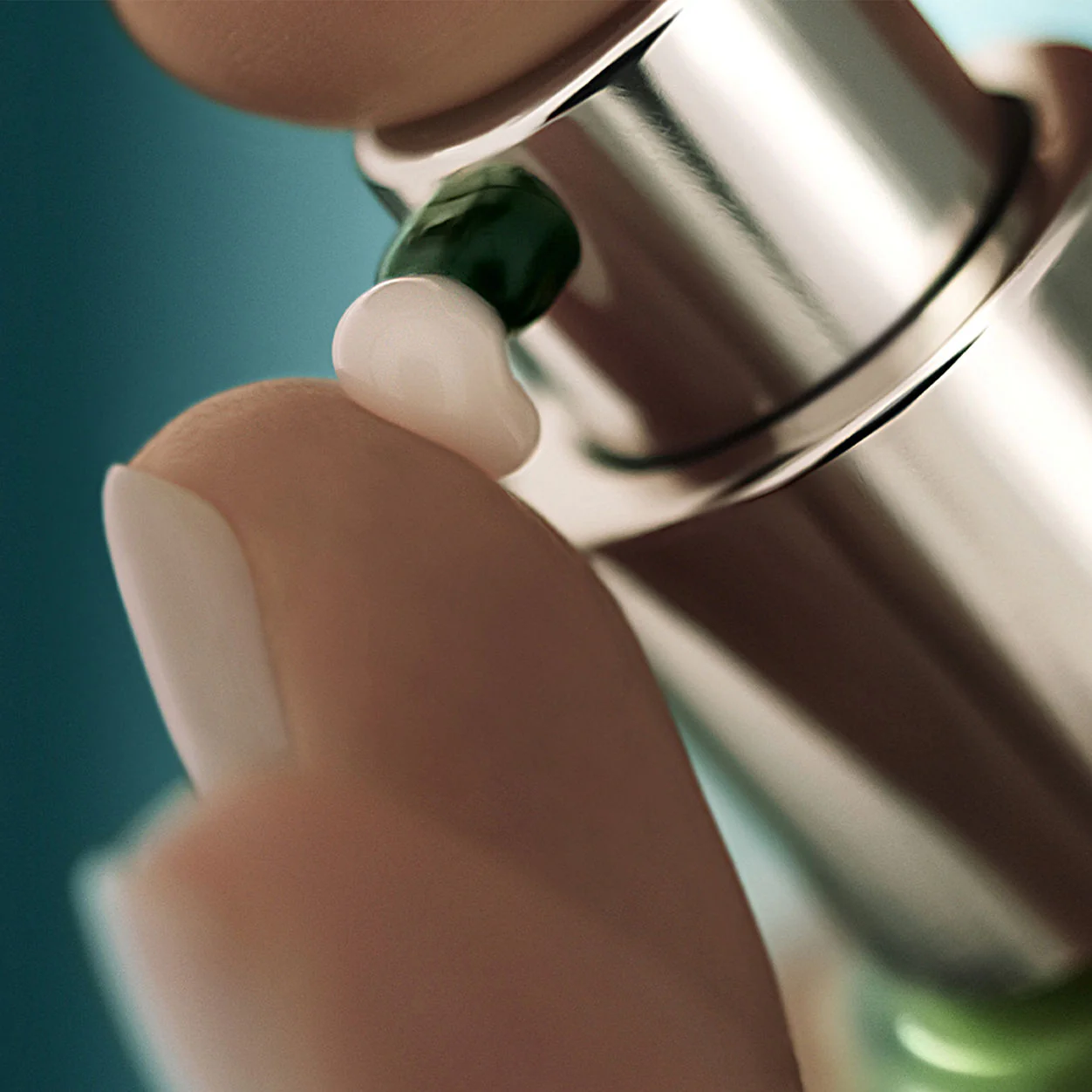 The Lifting Firming Serum - Image 5