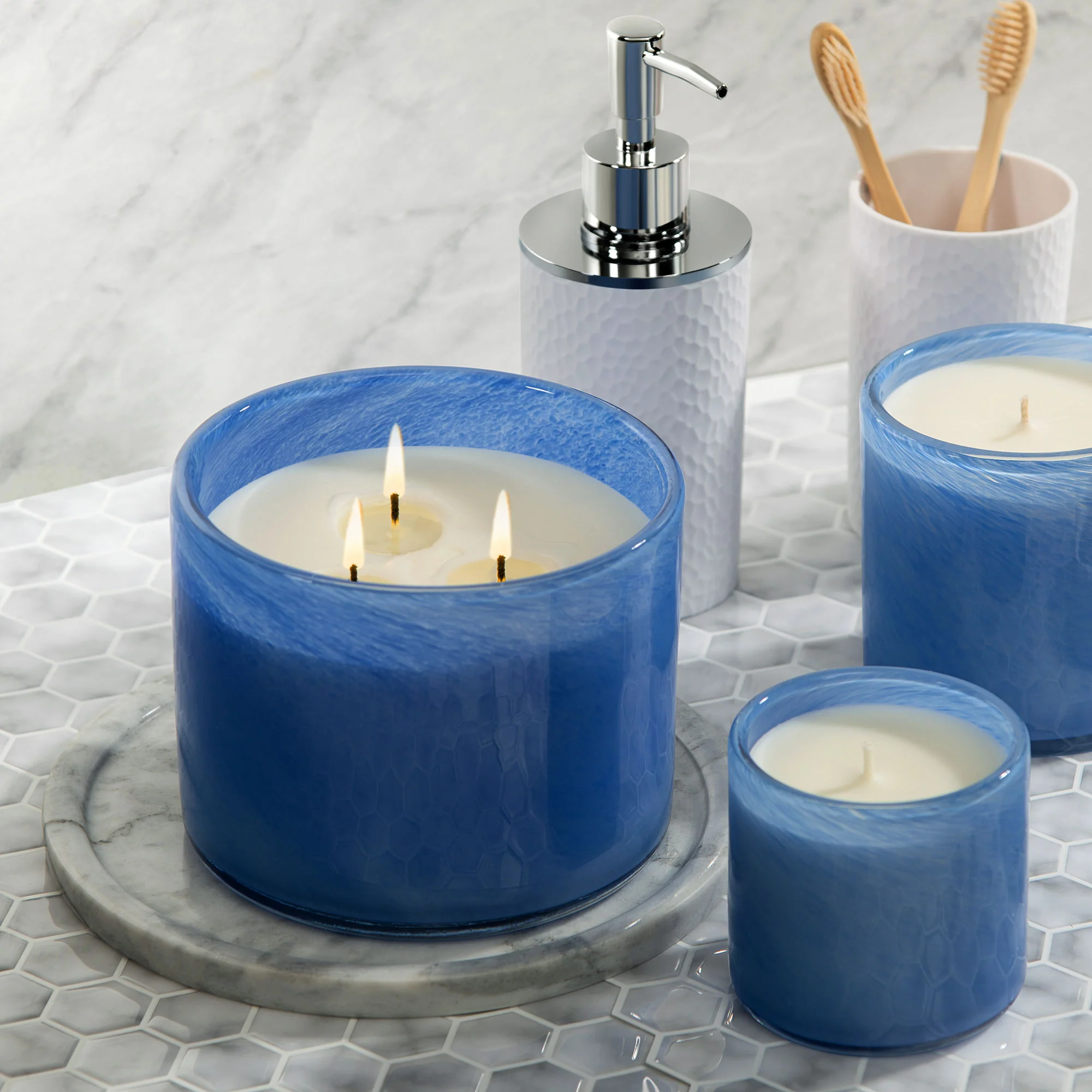 Bluemercury Spa Candle - Image 13