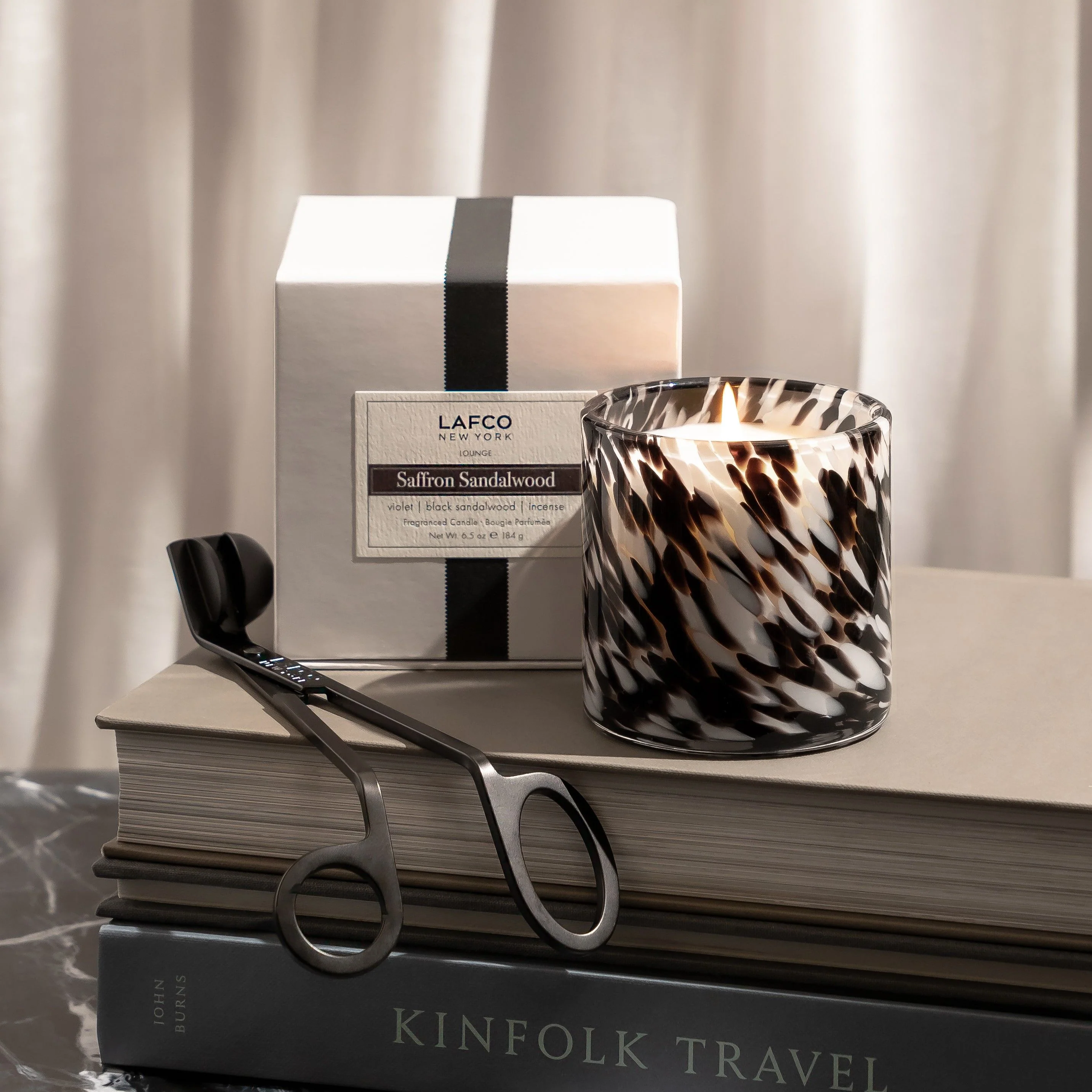 Saffron Sandalwood Candle - Image 3