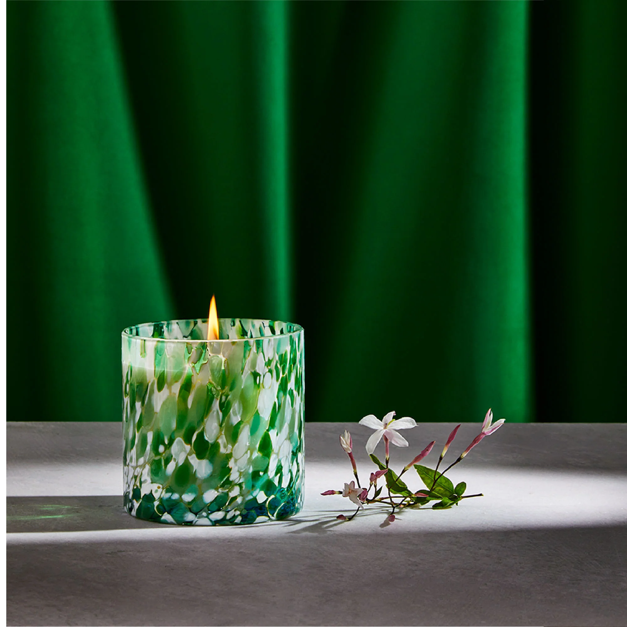 Star Jasmine Absolute Candle - Image 3
