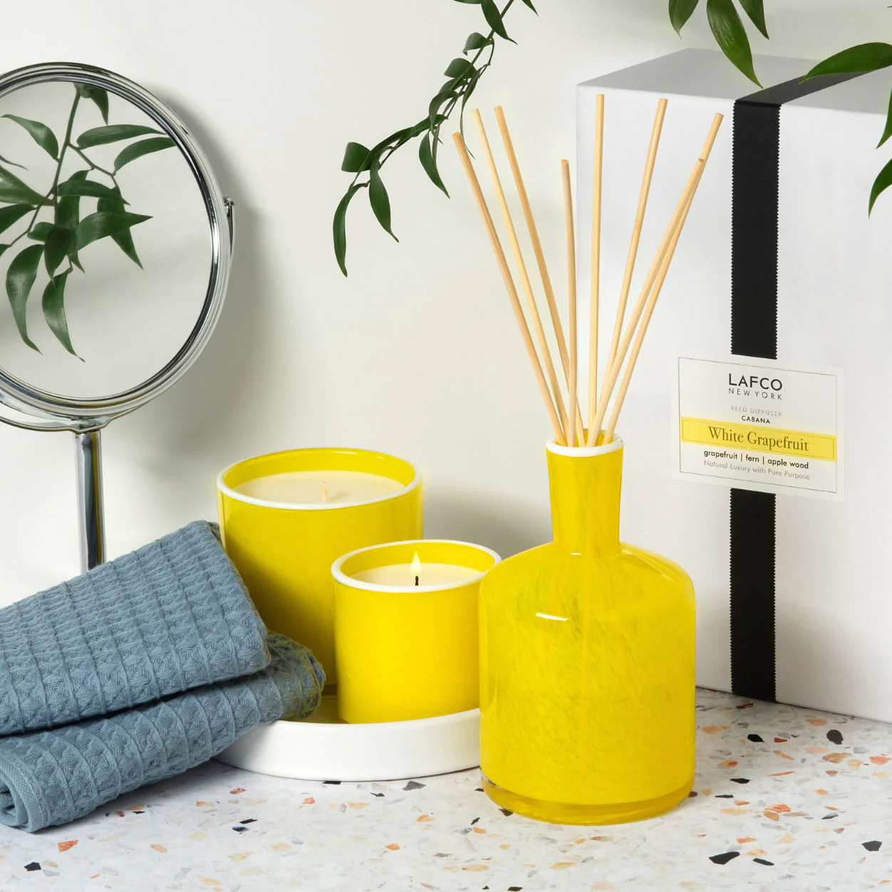 White Grapefruit Candle - Image 7