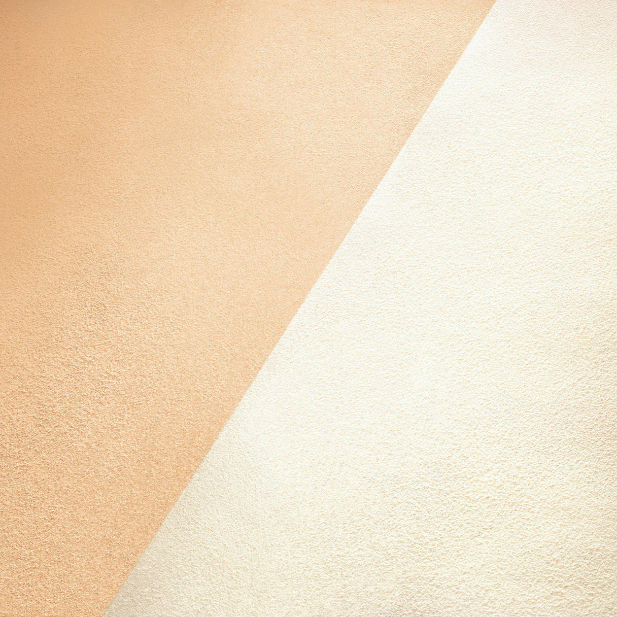 Translucent Loose Setting Powder Glow Brush - Image 2