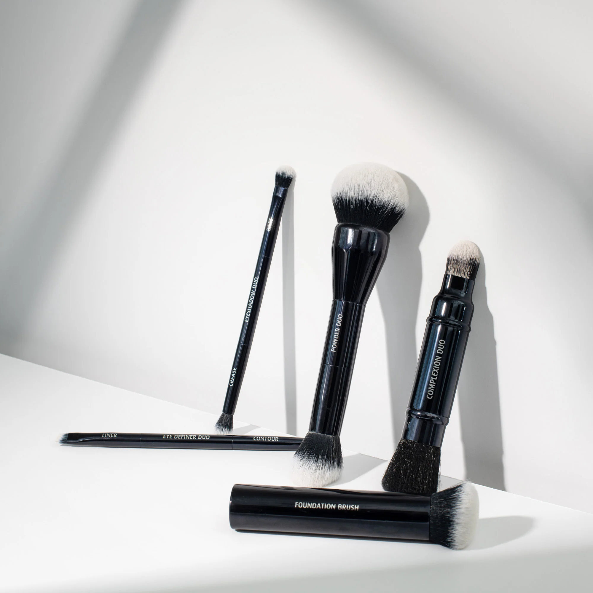 Powder Duo Brush - Image 6