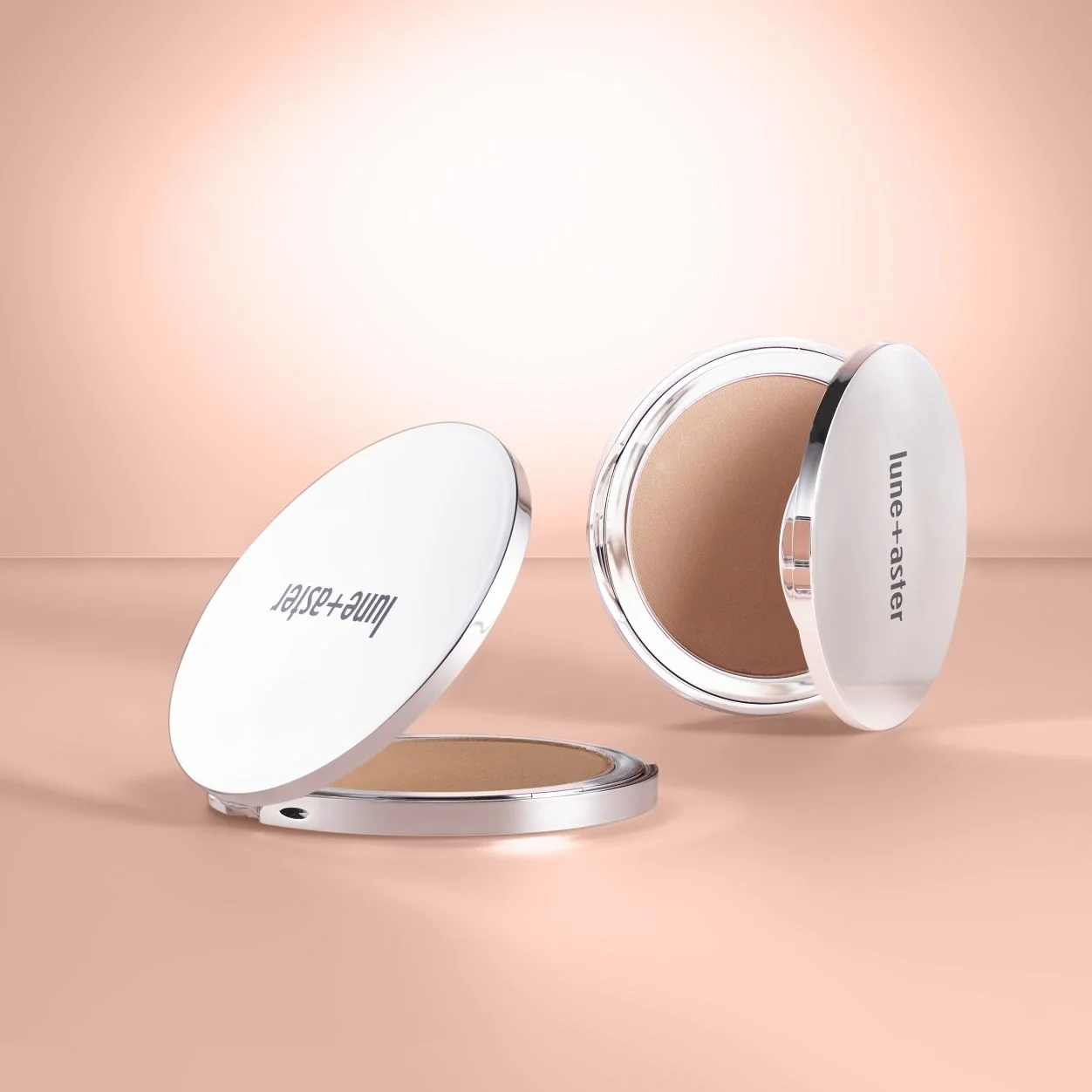 Soft Silk Bronzer - Image 3