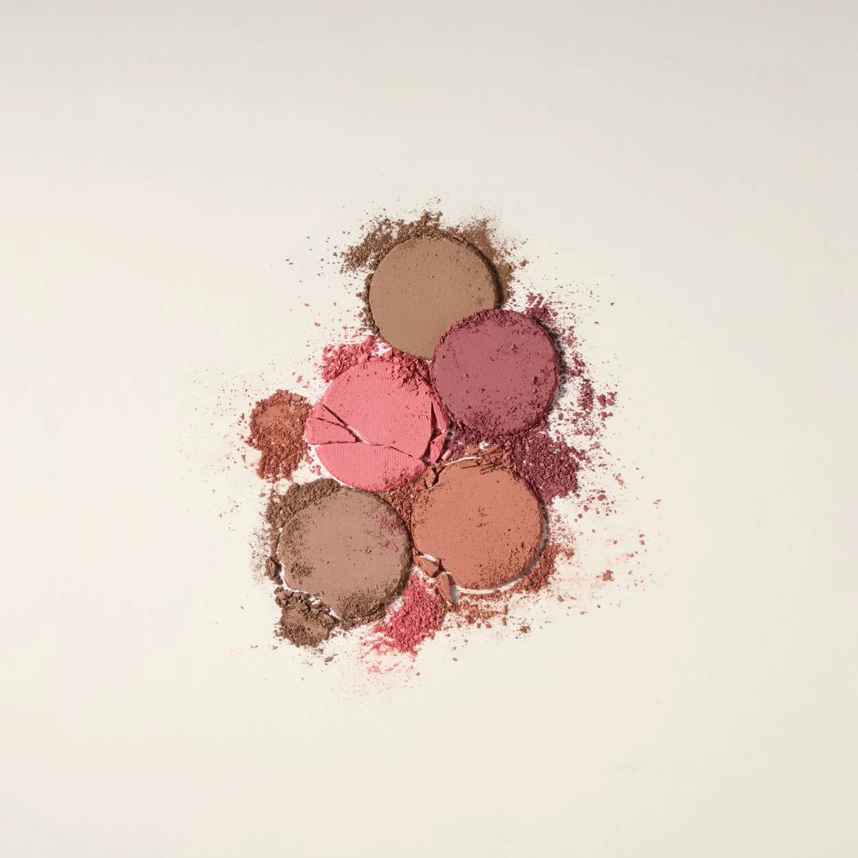 Soft Silk Bronzer - Image 6