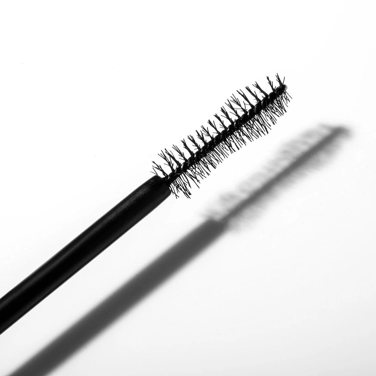 SuperStellar Extreme Volume Mascara - Image 3