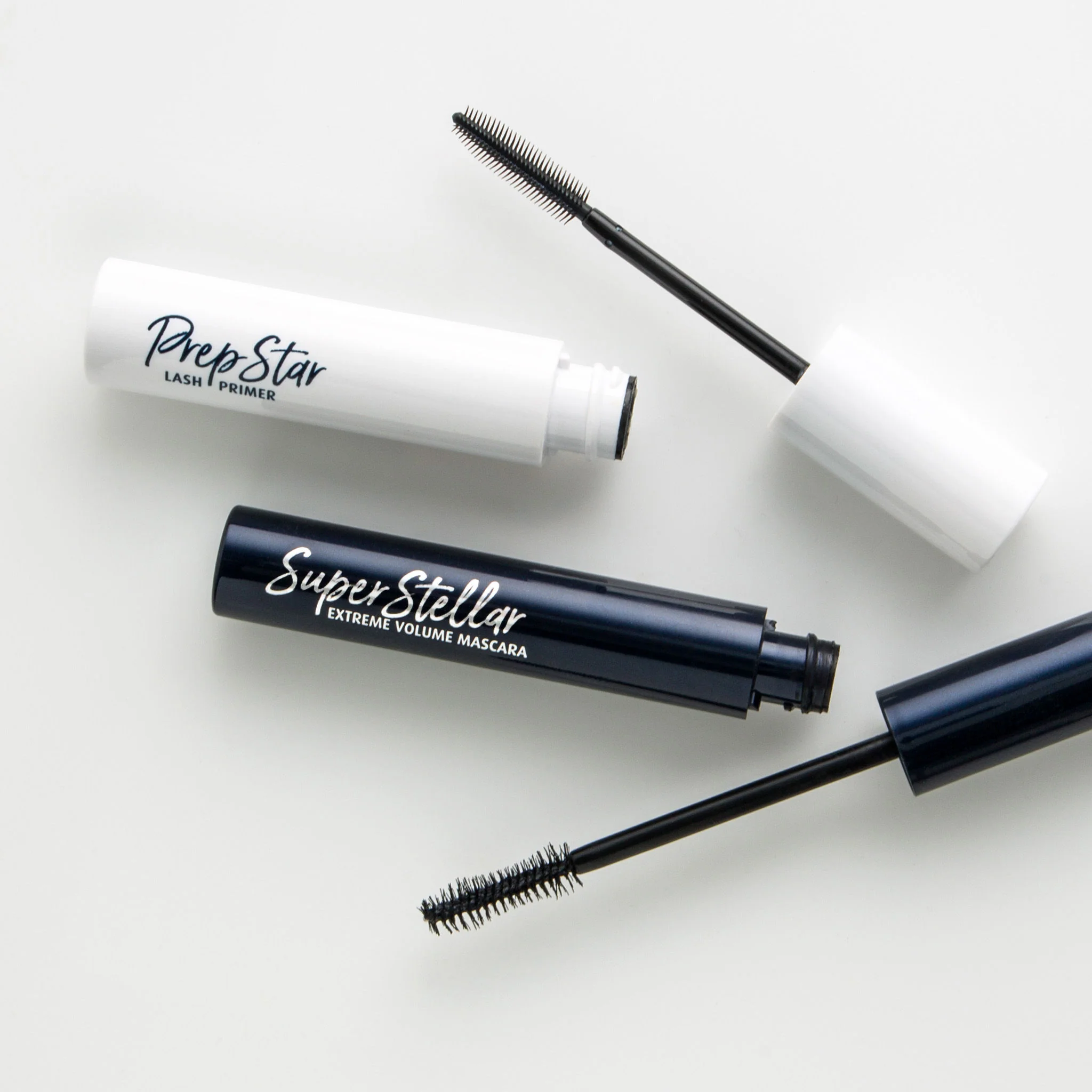 SuperStellar Extreme Volume Mascara - Image 5