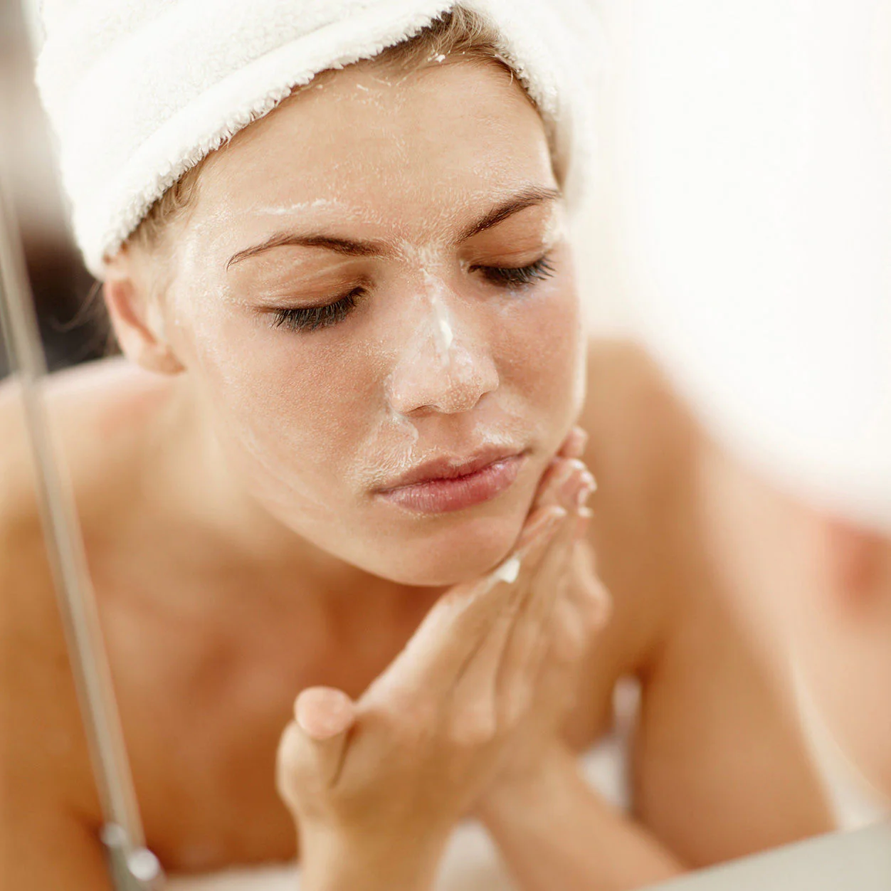 Perfect Microdermabrasion Facial Scrub - Image 3