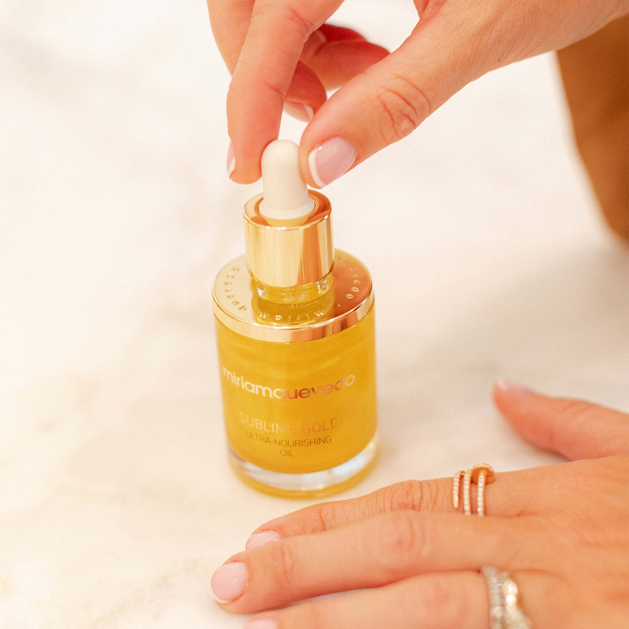 Sublime Gold Ultra-Nourishing Oil - Image 3