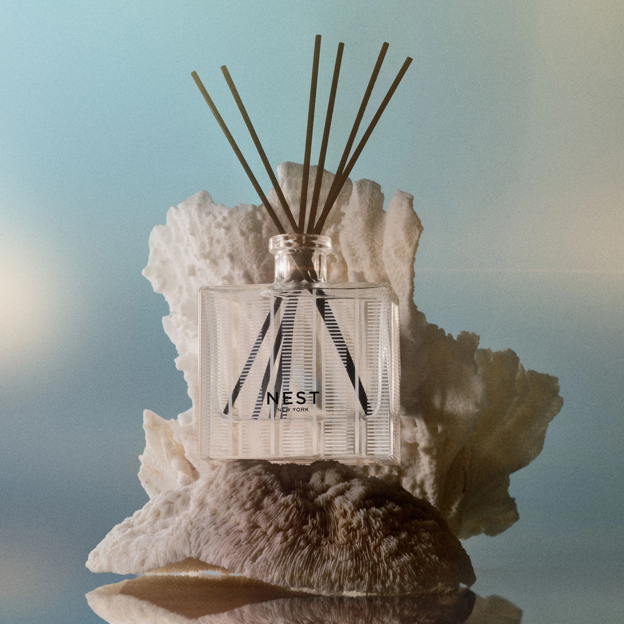 Ocean Mist & Sea Salt Reed Diffuser - Image 3