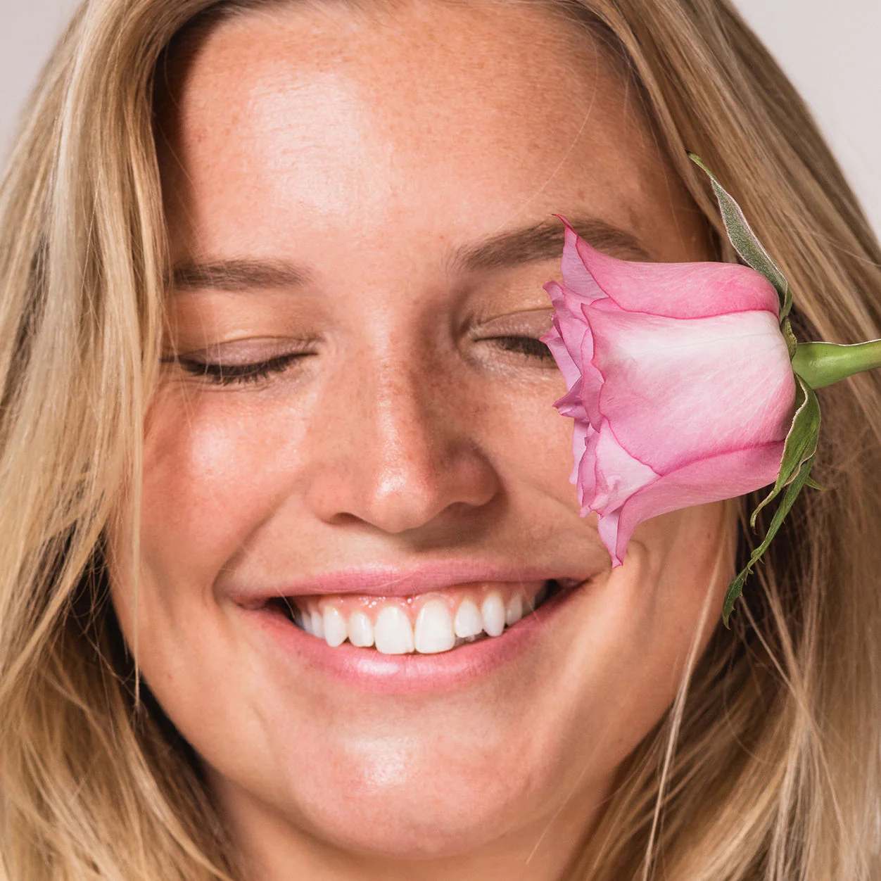 Full Bloom Sculpted Lipstick - Image 50