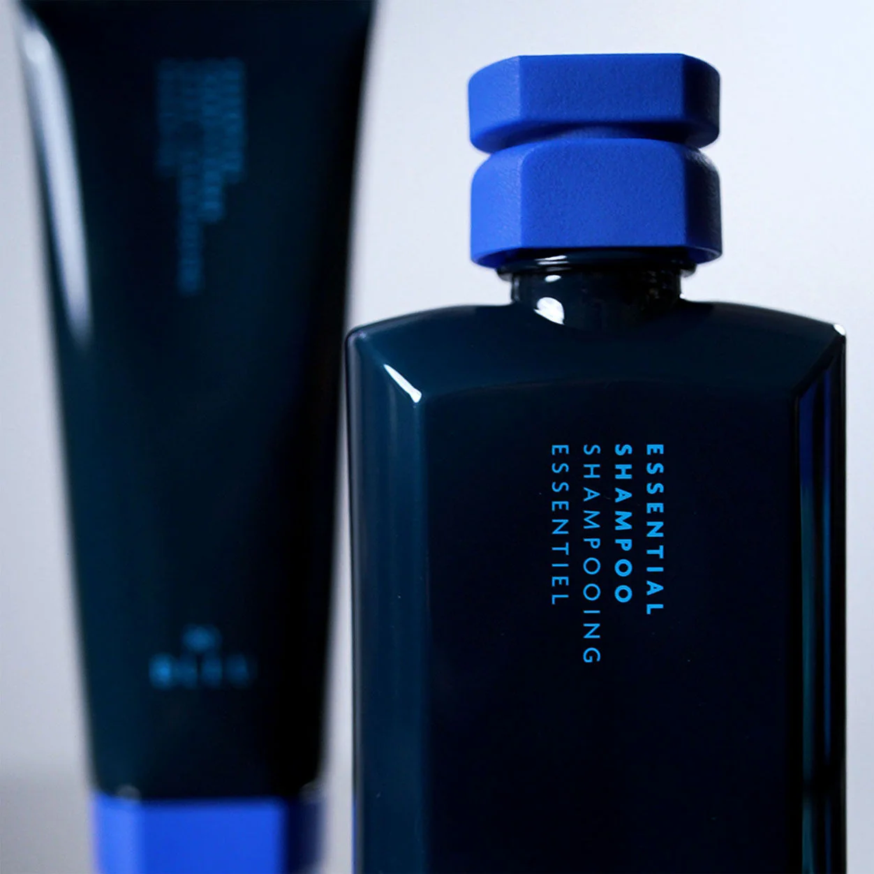 Essential Shampoo - Image 4