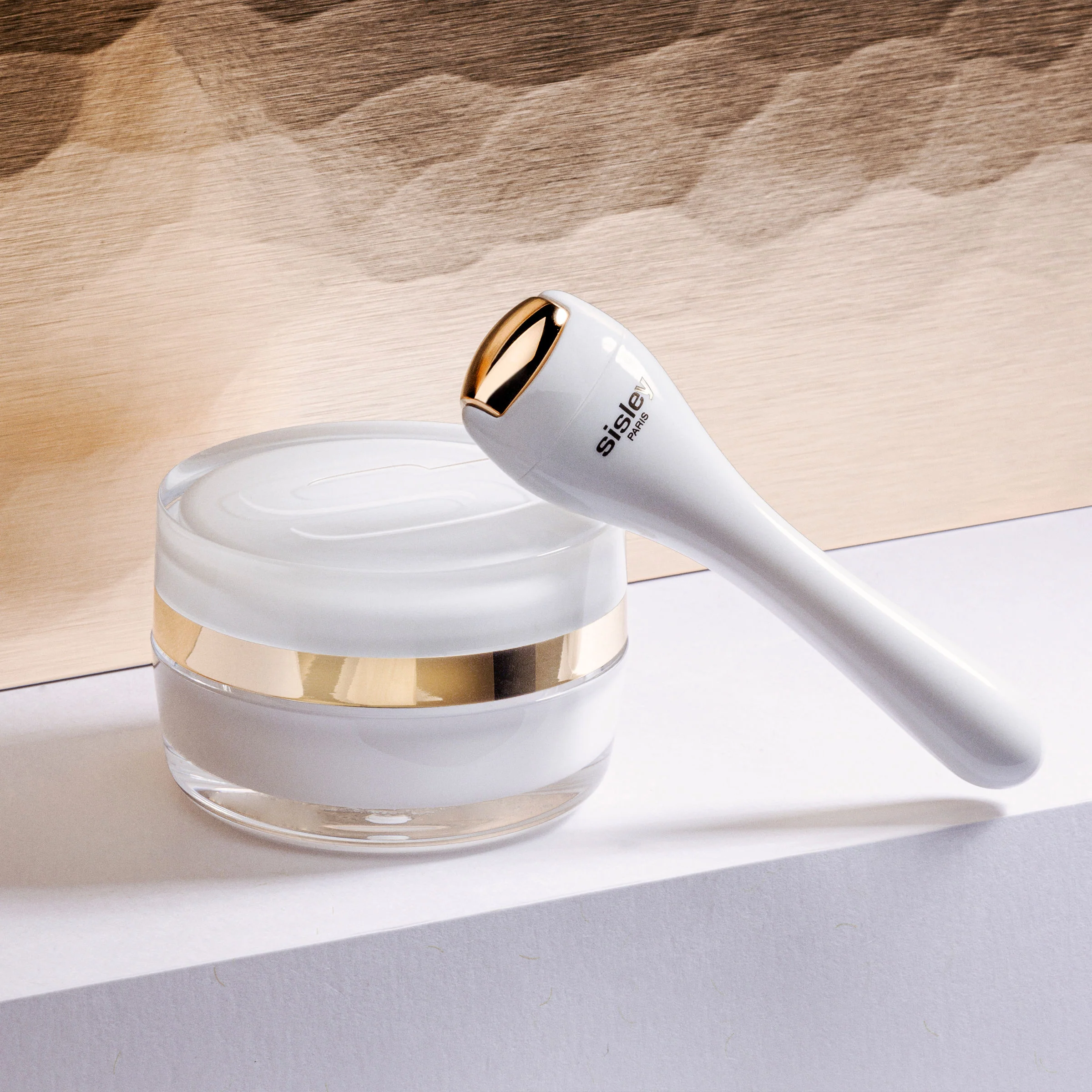 Sisleÿa L'Intégral Anti-Âge Eye and Lip Contour Cream - Image 6