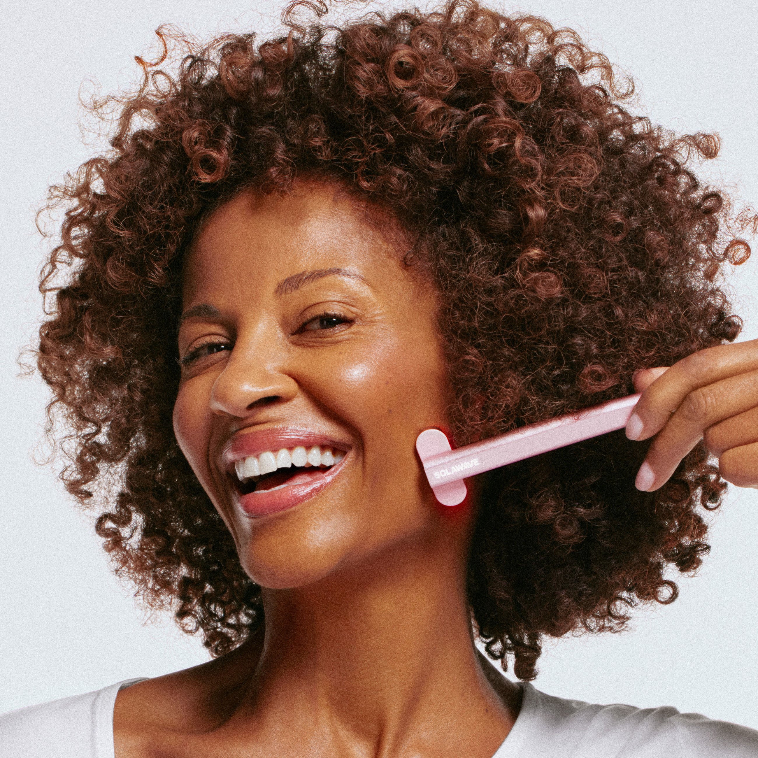 Advanced Skincare Wand With Red Light Therapy - Image 3
