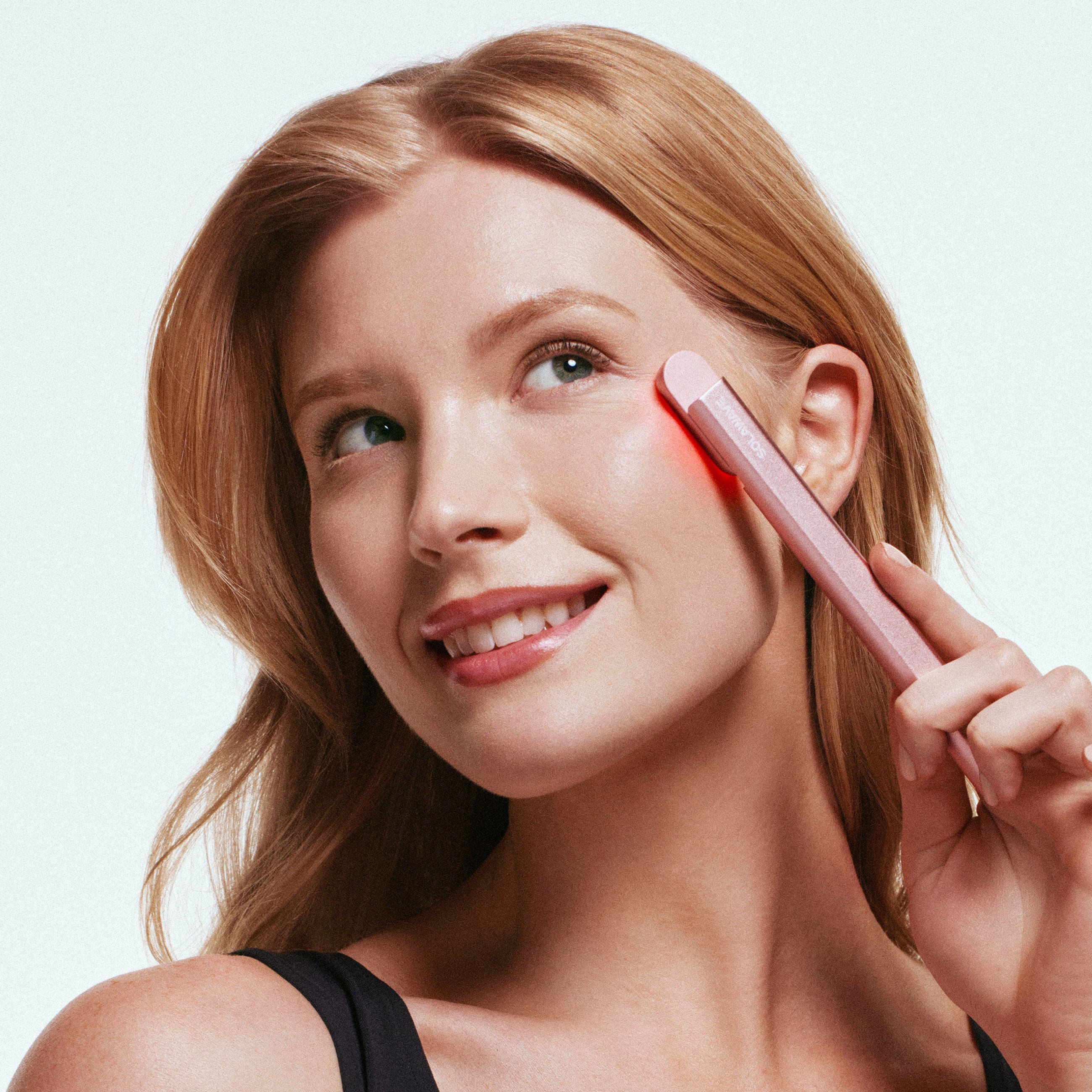 Advanced Skincare Wand With Red Light Therapy - Image 4