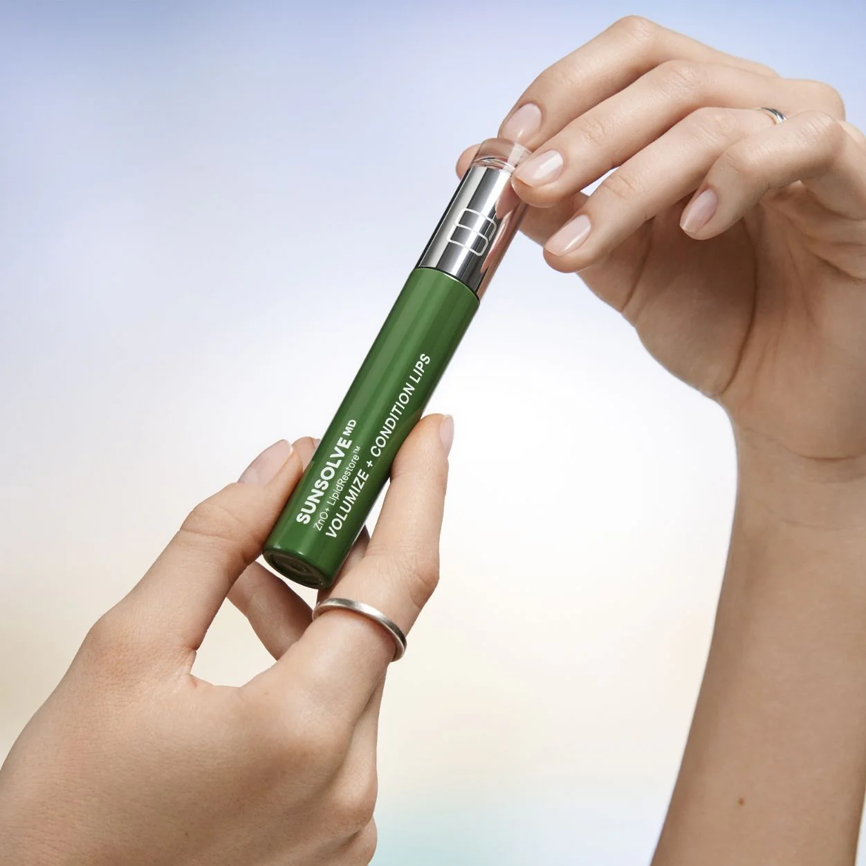 LipidRestore Volumize + Condition SPF 40 - Image 3