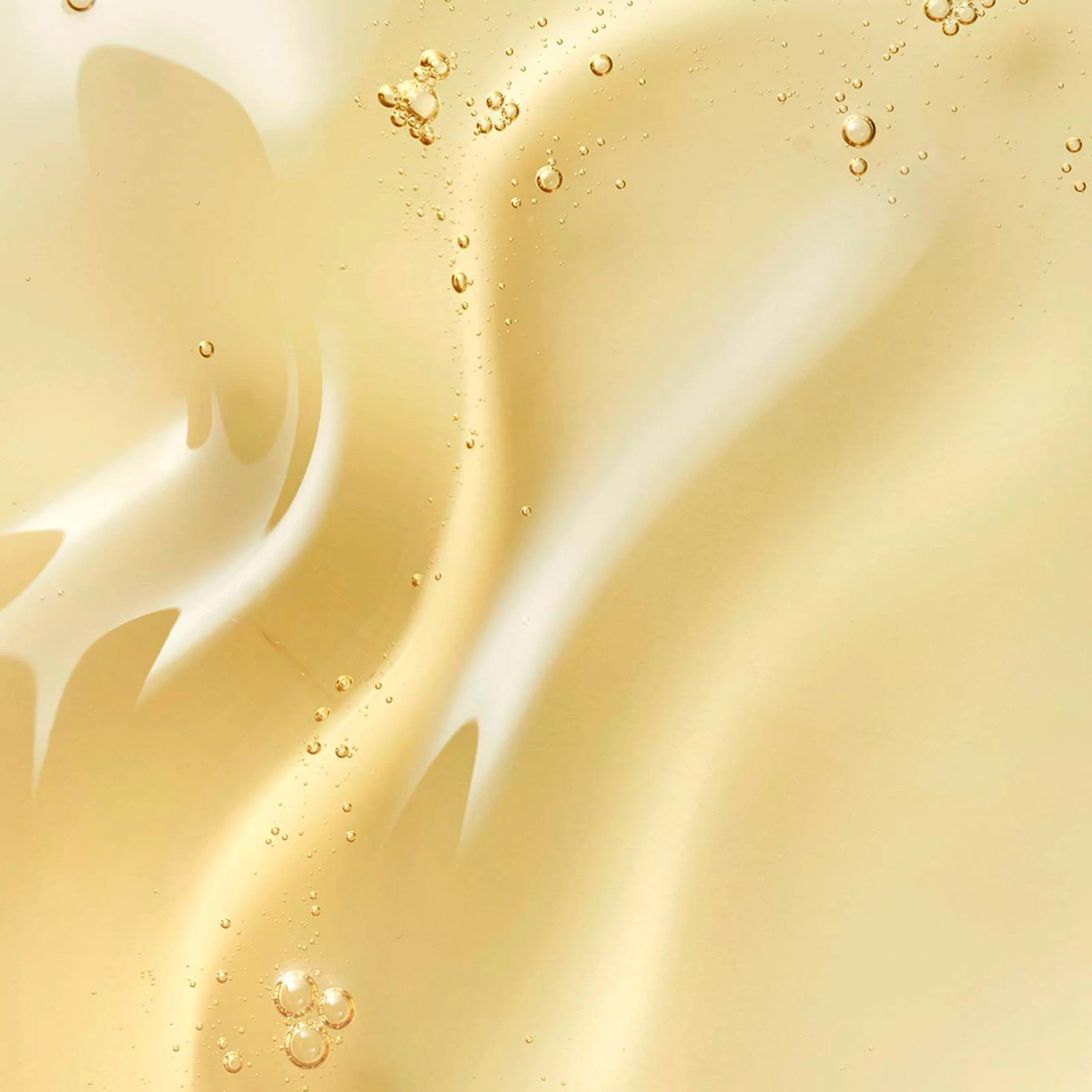 Revitalizing Body Oil - Image 3