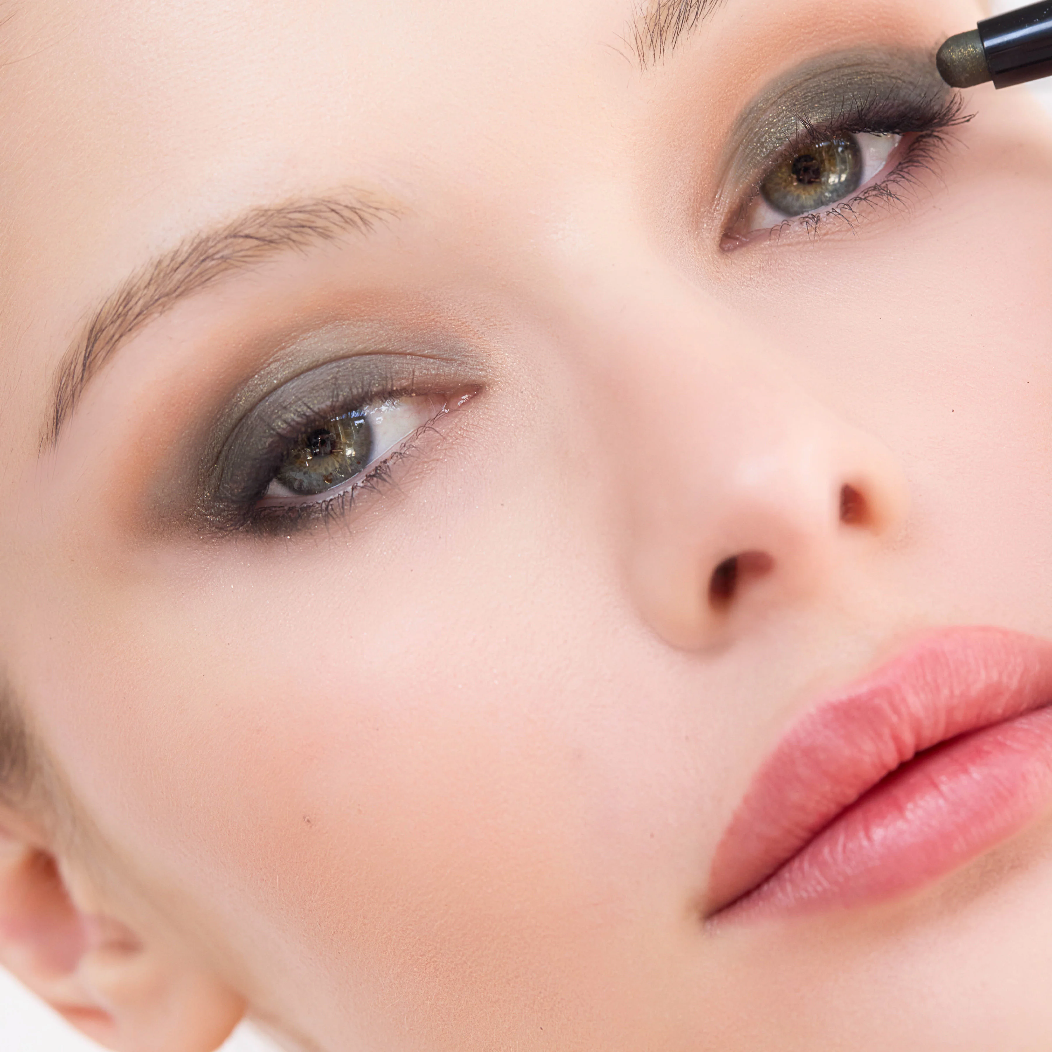 24 Hour Eye Shadow And Liner - Image 34