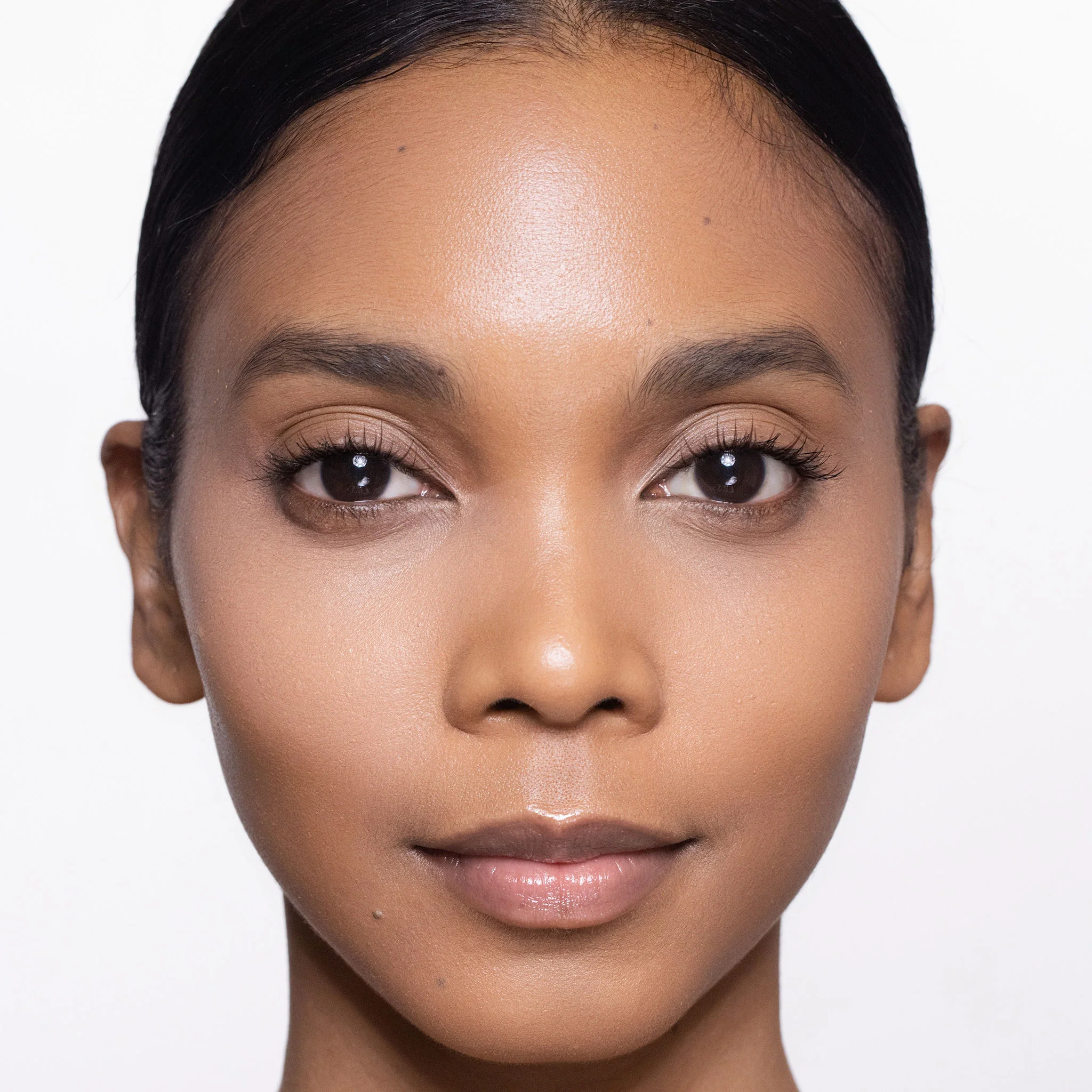 Instant Eye Lift Under Eye Concealer - Image 11