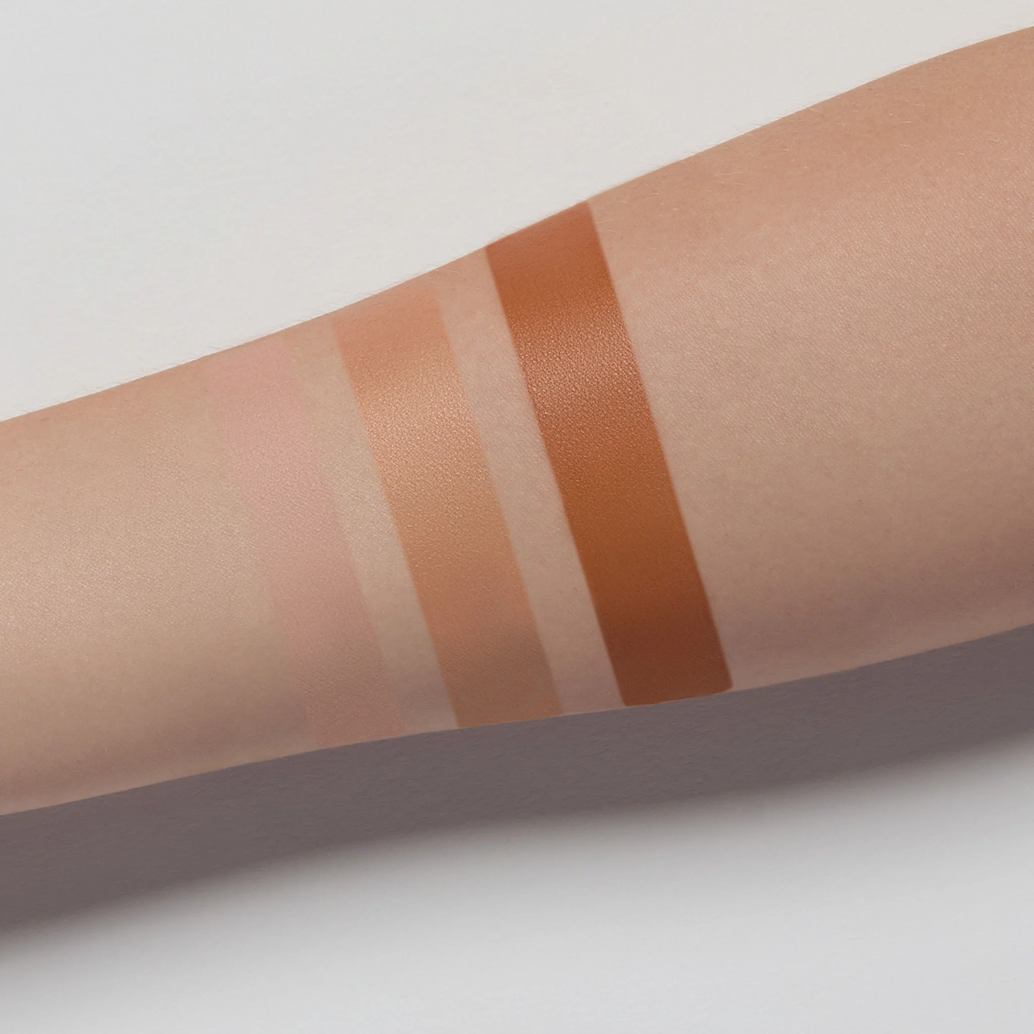 Instant Eye Lift Under Eye Concealer - Image 17