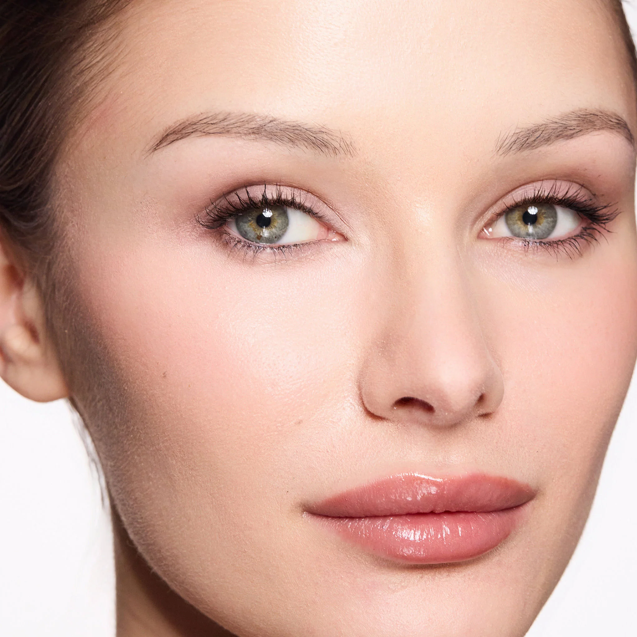 Instant Eye Lift Under Eye Concealer - Image 6